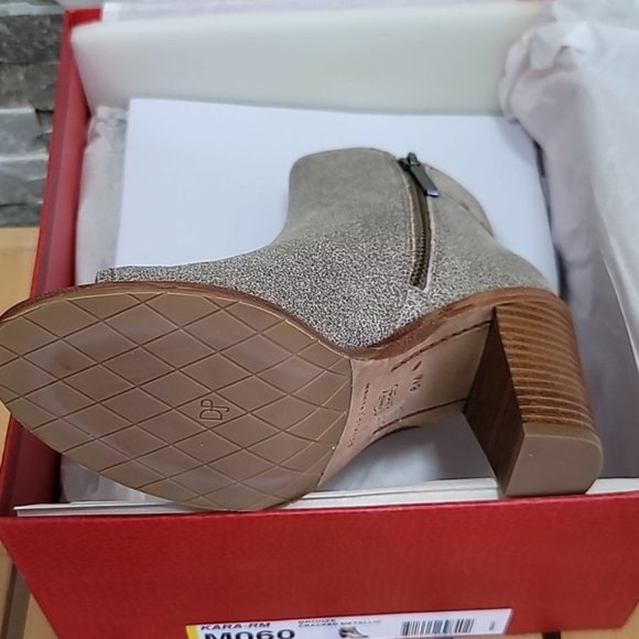 Donald J Pliner Women's Kara-RM Ankle Boot - Picture 12 of 12